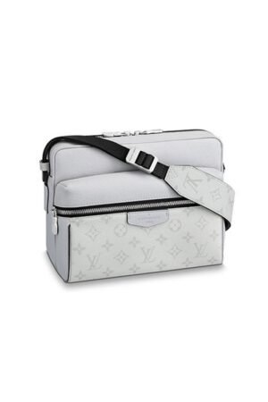 LV Outdoor Messenger