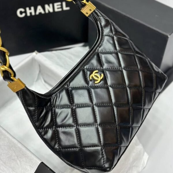 CHANEL HOBO BAG - Image 5
