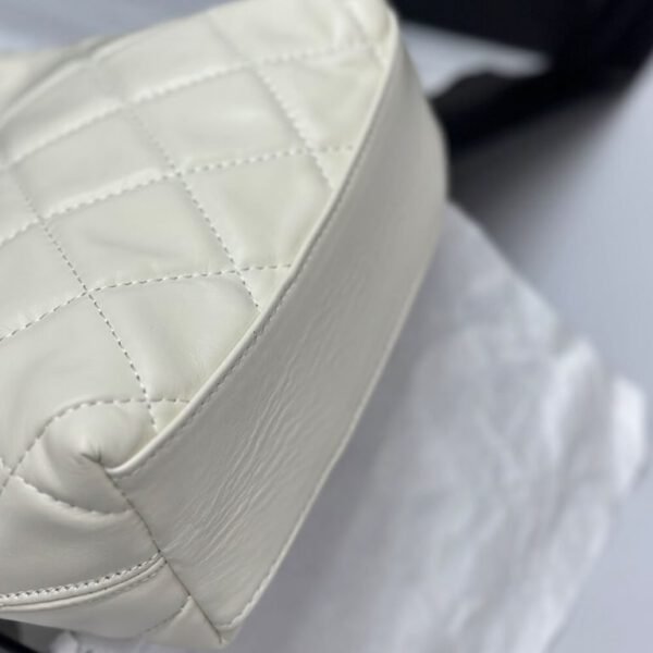 CHANEL SMALL HOBO BAG - Image 5